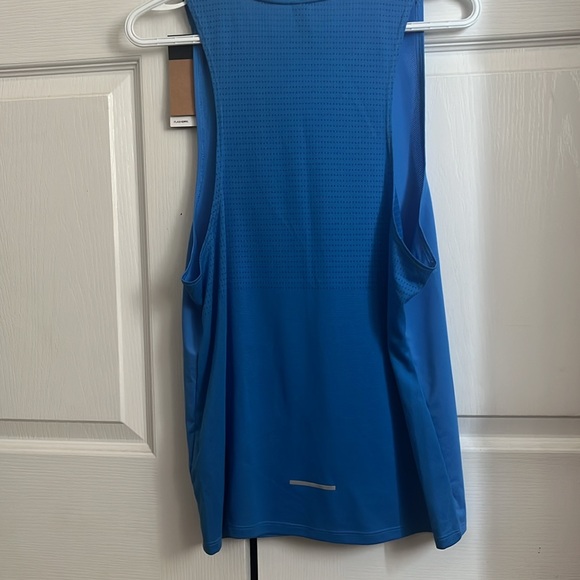 The North Face sunriser tank! - Picture 6 of 6